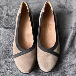 Clarks Artisan Daelyn Hill Suede Wedge Loafers Taupe Size 8.5 Never Worn
